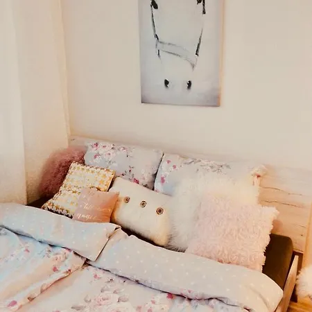 Sandra's Studio Apartment Klagenfurt am Woerthersee